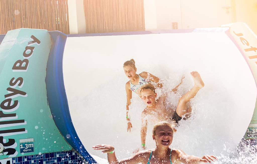 Jbay-supertube-at-dolphin-beach-entertainment Jbay-supertube-at-dolphin-beach-entertainment