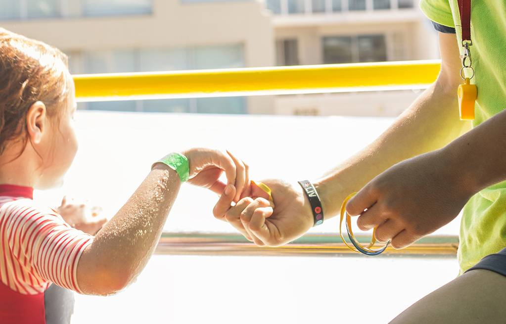 Jbay-water-slide-supertube-dolphin-beach-entertainment Jbay-water-slide-supertube-dolphin-beach-entertainment