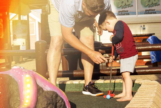 dolphin beach entertainment supertube mini golf jbay 008 dolphin beach entertainment supertube mini golf jbay 008