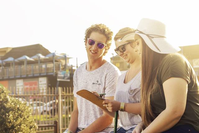 dolphin beach entertainment supertube mini golf jbay 009 dolphin beach entertainment supertube mini golf jbay 009