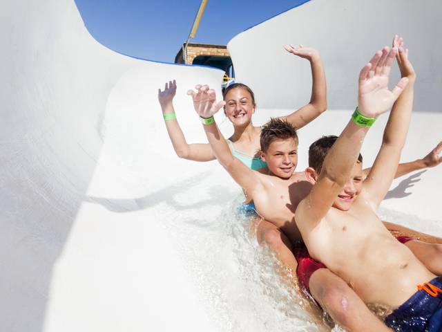 dolphin beach entertainment supertube mini golf jbay 010 dolphin beach entertainment supertube mini golf jbay 010