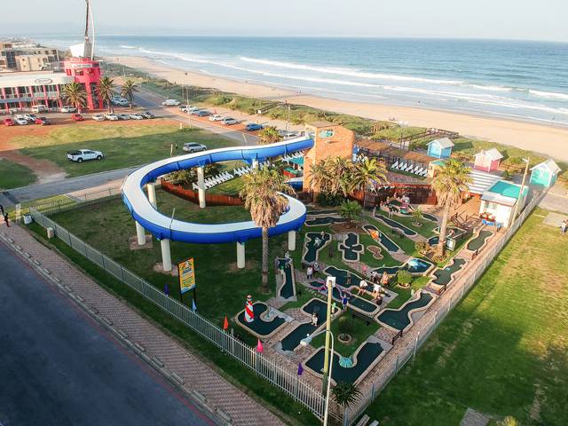 dolphin beach entertainment supertube mini golf jbay 013 dolphin beach entertainment supertube mini golf jbay 013